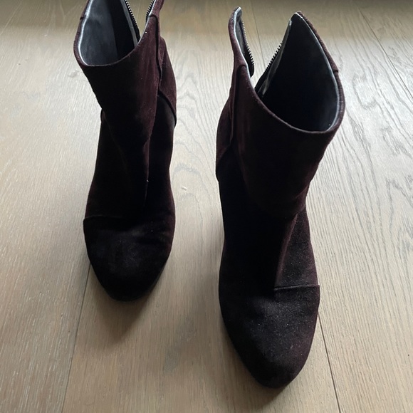 Rag and Bone Maroon Ankle Boots - Picture 2 of 5
